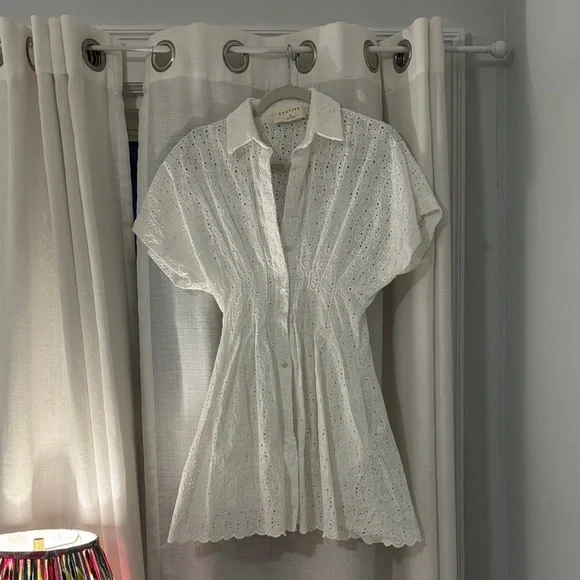 Elegant White Eyelet Dress - Picture 1 of 5